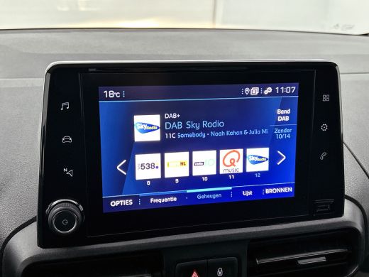 Peugeot Partner 1.2 Benzine 111PK Euro6 Premium / Airco / Navigatie / Cruise-ctr. / Schuifdeur + Raam / Radio mul... ActivLease financial lease