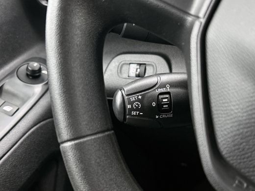 Peugeot Partner 1.2 Benzine 111PK Euro6 Premium / Airco / Navigatie / Cruise-ctr. / Schuifdeur + Raam / Radio mul... ActivLease financial lease