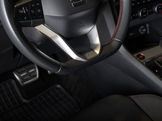 Seat Ateca 1.5 TSI FR Business Intense / 150pk / Panorama dak / Achteruitrij camera / Stoel en stuur verwarm... ActivLease financial lease