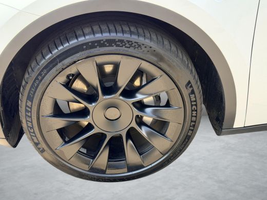 Tesla Model Y RWD 58 kWh SoH 94,5% / Trekhaak / Panoramadak / Warmtepomp / Memory / Stoelverwarming en Ventilat... ActivLease financial lease