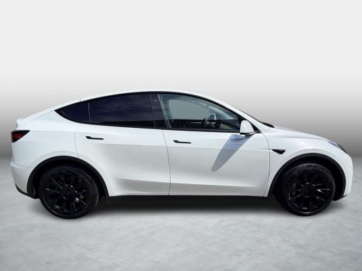 Tesla Model Y RWD 58 kWh SoH 94,5% / Trekhaak / Panoramadak / Warmtepomp / Memory / Stoelverwarming en Ventilat... ActivLease financial lease