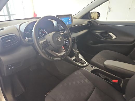 Toyota Yaris 1.5 Hybrid 115 Active stoelverwarming / stuurverwarming/ apple carplay / android auto ActivLease financial lease