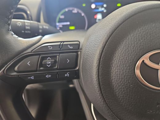 Toyota Yaris 1.5 Hybrid 115 Active stoelverwarming / stuurverwarming/ apple carplay / android auto ActivLease financial lease