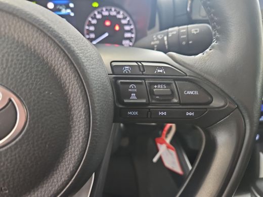 Toyota Yaris 1.5 Hybrid 115 Active stoelverwarming / stuurverwarming/ apple carplay / android auto ActivLease financial lease