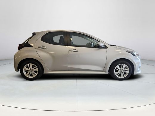 Toyota Yaris 1.5 Hybrid 115 Active stoelverwarming / stuurverwarming/ apple carplay / android auto ActivLease financial lease