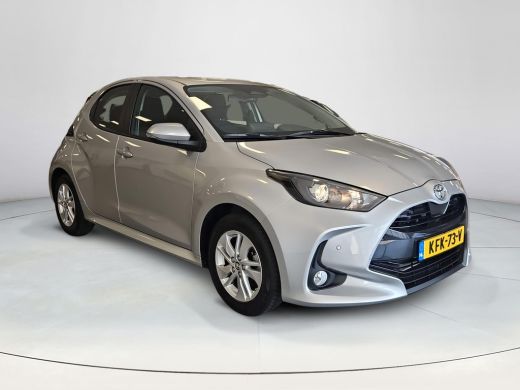 Toyota Yaris 1.5 Hybrid 115 Active stoelverwarming / stuurverwarming/ apple carplay / android auto ActivLease financial lease