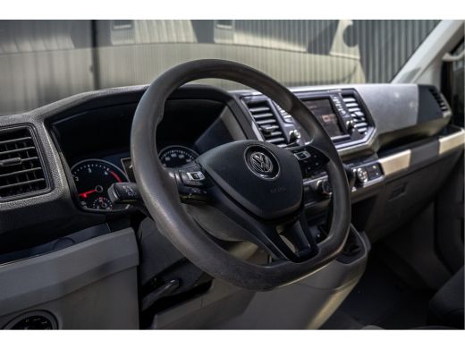 Volkswagen Crafter 2.0 TDI L3H3 | Automaat | 177 PK | Highline | LED | Camera | Carplay | PDC | Trekhaak ActivLease financial lease