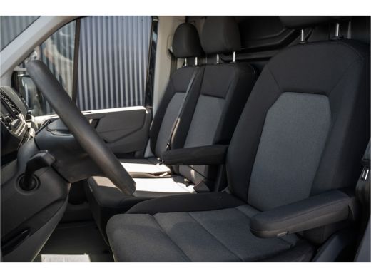 Volkswagen Crafter 2.0 TDI L3H3 | Automaat | 177 PK | Highline | LED | Camera | Carplay | PDC | Trekhaak ActivLease financial lease