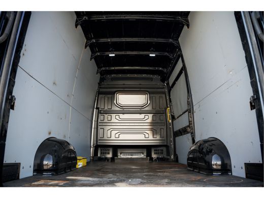 Volkswagen Crafter 2.0 TDI L3H3 | Automaat | 177 PK | Highline | LED | Camera | Carplay | PDC | Trekhaak ActivLease financial lease