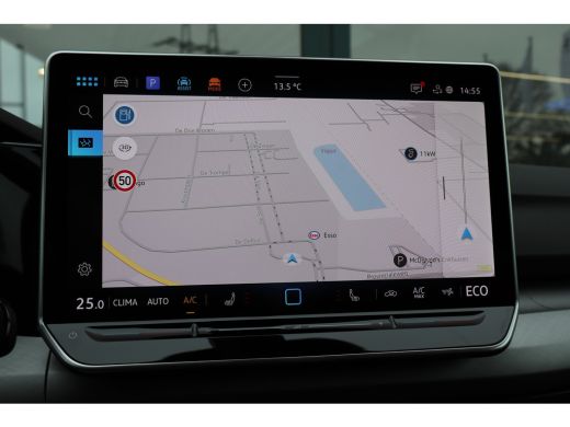 Volkswagen Golf Life Edition eHybrid Inclusief &euro;2000,- inruilvoordeel | Trekhaak, elektrisch uitklapbaar | 'App-C... ActivLease financial lease