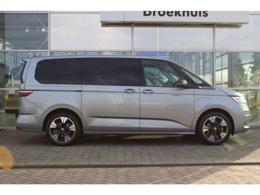 Volkswagen Multivan Bulli L2 eHybrid 245PK DGS Automaat 4MOTION 245 pk | Panoramadak | 19" Velgen | Vis &agrave; Vis | Trekh... ActivLease financial lease