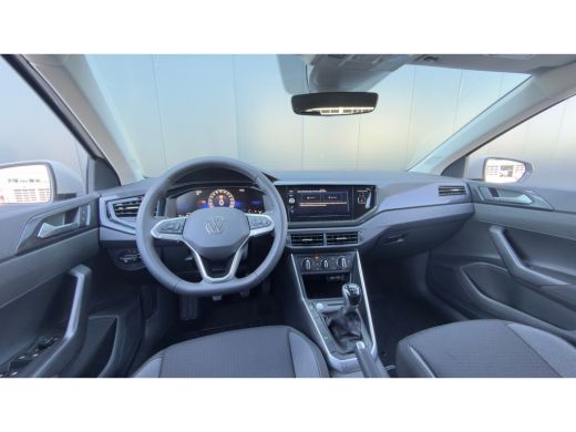 Volkswagen Polo Life Edition Inclusief &euro;2000,- inruilvoordeel | 'App-Connect' smartphone integratie | Buitenspieg... ActivLease financial lease