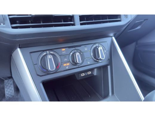Volkswagen Polo Life Edition Inclusief &euro;2000,- inruilvoordeel | 'App-Connect' smartphone integratie | Buitenspieg... ActivLease financial lease