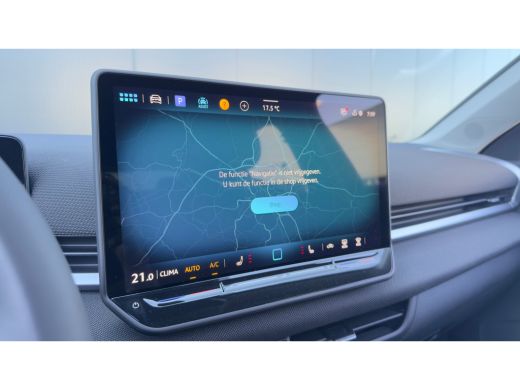 Volkswagen T-Roc Life First Edition Inclusief &euro;2000,- inruilvoordeel | 'App-Connect' draadloze smartphone integrat... ActivLease financial lease
