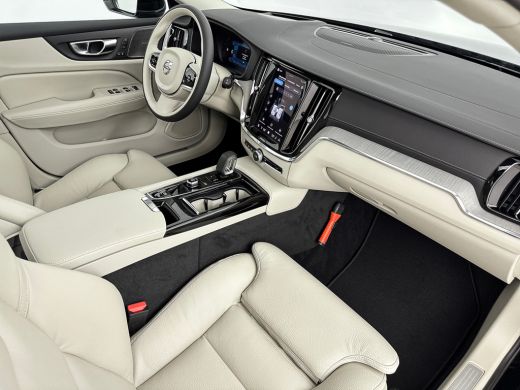 Volvo  V60 T6 Recharge Ultra Bright | 18" | Harman Kardon | Panoramadak | Head-Up | Full LED | 360 Camera | ... ActivLease financial lease