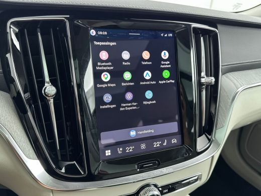 Volvo  V60 T6 Recharge Ultra Bright | 18" | Harman Kardon | Panoramadak | Head-Up | Full LED | 360 Camera | ... ActivLease financial lease
