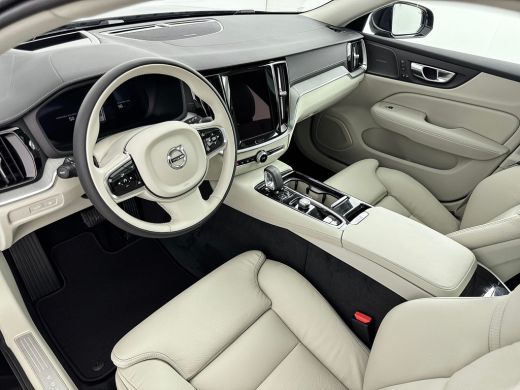 Volvo  V60 T6 Recharge Ultra Bright | 18" | Harman Kardon | Panoramadak | Head-Up | Full LED | 360 Camera | ... ActivLease financial lease