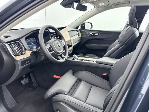 Volvo  XC60 T6 Recharge Ultra Dark | 20" | Trekhaak | Panoramadak | Full LED | 360 Camera | Head-Up | Harman ... ActivLease financial lease