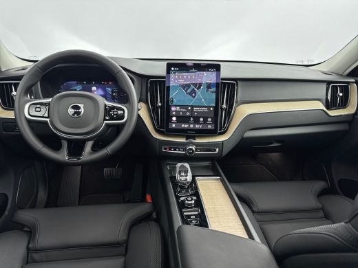 Volvo  XC60 T6 Recharge Ultra Dark | 20" | Trekhaak | Panoramadak | Full LED | 360 Camera | Head-Up | Harman ... ActivLease financial lease