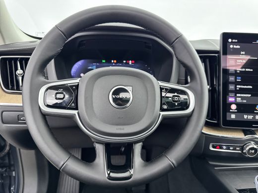 Volvo  XC60 T6 Recharge Ultra Dark | 20" | Trekhaak | Panoramadak | Full LED | 360 Camera | Head-Up | Harman ... ActivLease financial lease