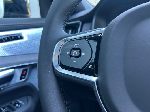 Volvo  XC90 2.0 T8 Plug-in hybrid AWD Ultra Dark Exec. Ed. | Mulberry red! | Full option! | Luchtvering | Mas... ActivLease financial lease