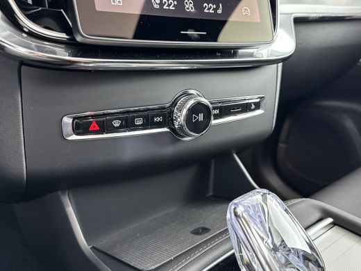 Volvo  XC90 T8 Recharge Ultra Black Edition Excecutive | 22" | Gelaagd & Getint Glas | Geint. Kinderzitje | L... ActivLease financial lease