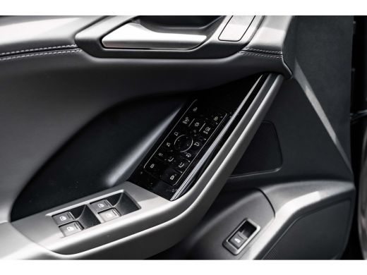 Audi Q6 e-tron S edition 83 kWh 252 pk | Adaptive air suspension | Adaptive cruise control | Audi sound system ActivLease financial lease
