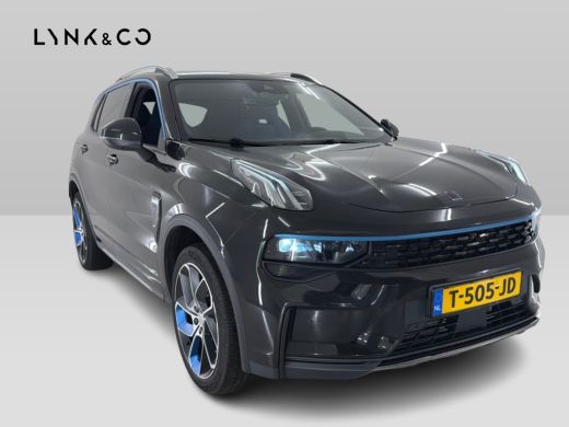 Lynk & Co 01 1.5 PHEV 262PK Adapt.Cruise ZwarteHemel 360&deg; Cam Carplay Plug-in Stoelverw Vol opties! ActivLease financial lease