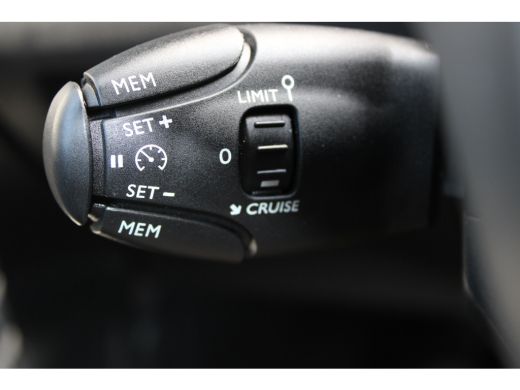 Peugeot 208 1.2 PureTech Allure Pack | Navigatie | Camera | 3D Instrumentenpaneel | 1e Eigenaar | NL auto | 7... ActivLease financial lease