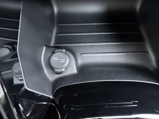 Peugeot e-2008 Allure | Active Safety Brake met camera en radar (automatisch noodremsysteem) met Distance Alert ... ActivLease financial lease