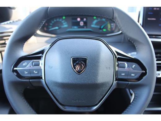 Peugeot e-2008 Business | Climate Control | Dashboard in zacht materiaal met carboneffect en hoogglans zwarte si... ActivLease financial lease