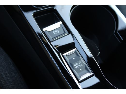 Peugeot e-2008 Business | Climate Control | Dashboard in zacht materiaal met carboneffect en hoogglans zwarte si... ActivLease financial lease