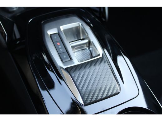 Peugeot e-2008 Business | Climate Control | Dashboard in zacht materiaal met carboneffect en hoogglans zwarte si... ActivLease financial lease