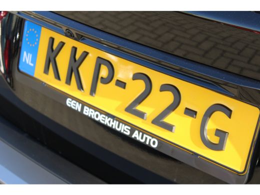 Peugeot e-2008 Business | Climate Control | Dashboard in zacht materiaal met carboneffect en hoogglans zwarte si... ActivLease financial lease