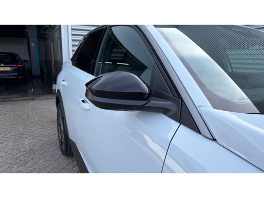 Peugeot e-3008 Allure | Elektrische parkeerrem | Extra getinte achterste zijruiten en achterruit ActivLease financial lease