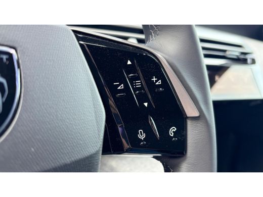 Peugeot e-3008 Allure | Elektrische parkeerrem | Extra getinte achterste zijruiten en achterruit ActivLease financial lease