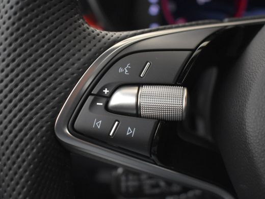 Skoda Fabia Monte Carlo | Achteruitrijcamera | Cruise control met speedlimiter | Driver Activity Assistant, v... ActivLease financial lease