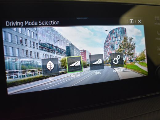 Skoda Fabia Monte Carlo | Achteruitrijcamera | Cruise control met speedlimiter | Driver Activity Assistant, v... ActivLease financial lease