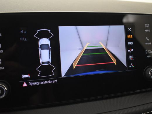 Skoda Fabia Monte Carlo | Achteruitrijcamera | Cruise control met speedlimiter | Driver Activity Assistant, v... ActivLease financial lease