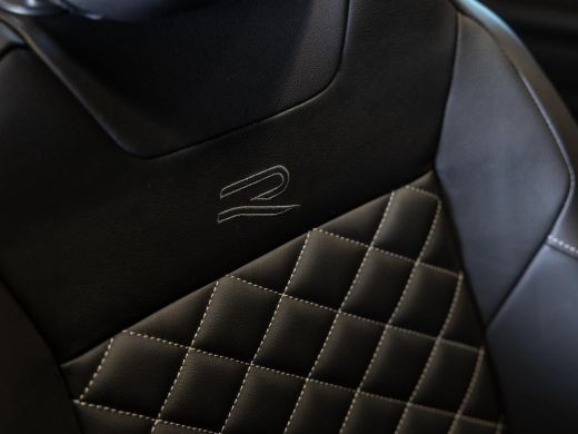 Volkswagen T-Roc 1.5 TSI 3x R-Line / 150pk / Beats / Leder / Stoel en stuur verwarming / ActivLease financial lease