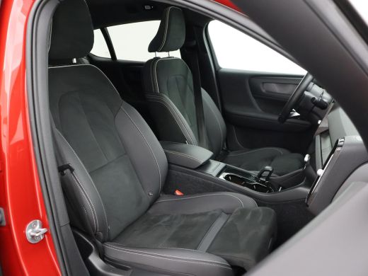 Volvo  C40 RECHARGE ULTIMATE 69 kWh + 20 INCH | PANORAMA | 360 CAMERA | HARMAN/KARDON | ADAPTIVE CRUISE ActivLease financial lease