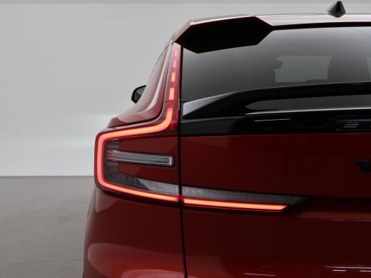 Volvo  C40 RECHARGE ULTIMATE 69 kWh + 20 INCH | PANORAMA | 360 CAMERA | HARMAN/KARDON | ADAPTIVE CRUISE ActivLease financial lease