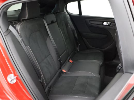 Volvo  C40 RECHARGE ULTIMATE 69 kWh + 20 INCH | PANORAMA | 360 CAMERA | HARMAN/KARDON | ADAPTIVE CRUISE ActivLease financial lease