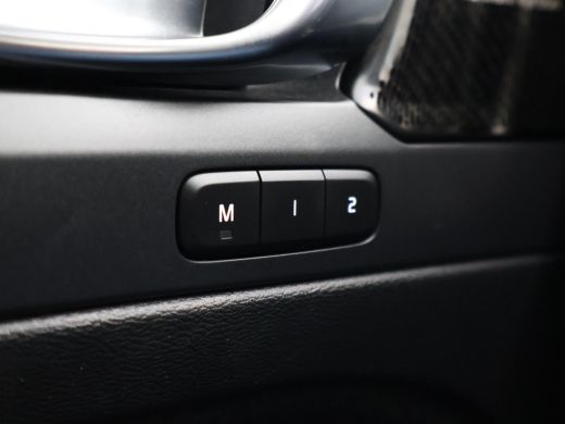 Volvo  C40 RECHARGE ULTIMATE 69 kWh + 20 INCH | PANORAMA | 360 CAMERA | HARMAN/KARDON | ADAPTIVE CRUISE ActivLease financial lease
