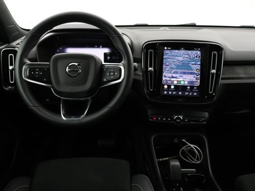 Volvo  C40 RECHARGE ULTIMATE 69 kWh + 20 INCH | PANORAMA | 360 CAMERA | HARMAN/KARDON | ADAPTIVE CRUISE ActivLease financial lease