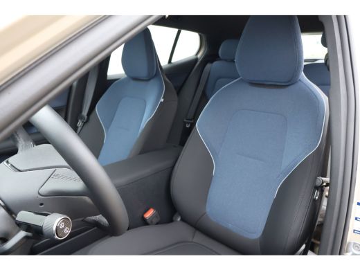 Volvo  EX30 Single Motor Extended Range Plus 69 kWh | Sand Dune | SOH 100% | SnelLeverbaar! ActivLease financial lease