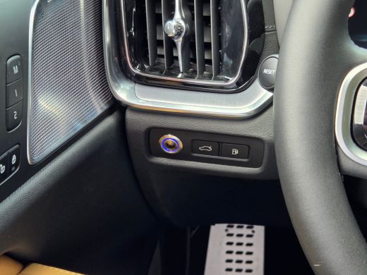 Volvo  V60 2.0 T8 AWD Ultra Dark HEICO SPORTIV | Full Option! | Bowers&Wilkins | Massage/ventilatie ActivLease financial lease