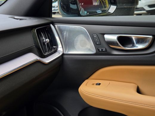 Volvo  V60 2.0 T8 AWD Ultra Dark HEICO SPORTIV | Full Option! | Bowers&Wilkins | Massage/ventilatie ActivLease financial lease