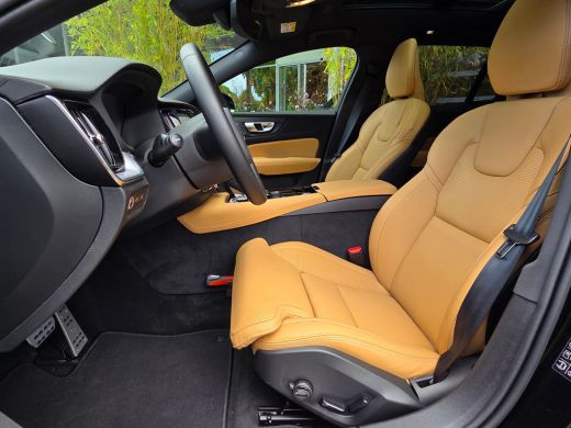 Volvo  V60 2.0 T8 AWD Ultra Dark HEICO SPORTIV | Full Option! | Bowers&Wilkins | Massage/ventilatie ActivLease financial lease