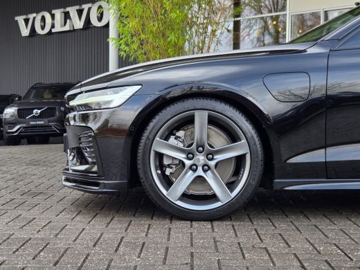 Volvo  V60 2.0 T8 AWD Ultra Dark HEICO SPORTIV | Full Option! | Bowers&Wilkins | Massage/ventilatie ActivLease financial lease